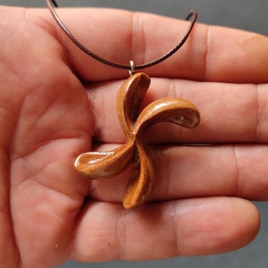 Collier en bois d'acajou couleur riche finition solide, prix usine de gros - Product Image 3