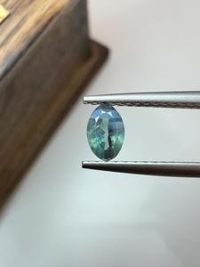 Pierre précieuse naturelle Alexandrite, taille ovale, bleu-vert changeant de couleur, rare, pierre brute pour collectionneur, bijou - Product Image 2