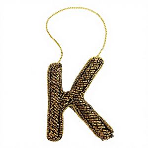 Adornos Festivos Colgantes con Cuentas en Forma de Letra K Bordadas a Mano, Disponibles Ampliamente, Decorados por Ambos Lados, para Decoración del Hogar - Product Image 1