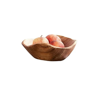 Creatieve houten schaal met voet voor hotel, restaurant, bruiloft, fruit, taartpresentatie en desserts.