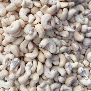 เม็ดมะม่วงหิมพานต์ขายส่ง ผลิตภัณฑ์ขายส่ง เม็ดมะม่วงหิมพานต์ออร์แกนิก W180 W210 W240 เม็ดมะม่วงหิมพานต์ซานติโก ราคาถูก รับผลิตแบบ OEM ODM บรรจุภัณฑ์ - Product Image 1