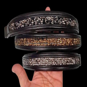 กำไลหนังรูปม้าคริสตัลประกายหลากสีแบบงานแฮนด์เมดฝังโดยวิธี Hotfix ช่องเปล่าสีน้ำตาลดำ - Product Image 3