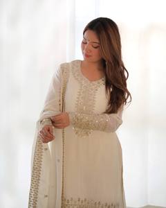 Conjunto de Kurta Recta y Dupatta de Seda Chinon Pura, Diseño Elegante, Listo para Usar, Color Blanco, Traje Salwar Pakistaní para Fiesta - Product Image 5