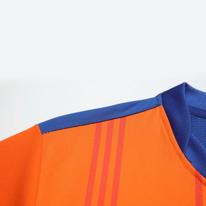 Ensemble de maillot de football en polyester tricoté pour homme, séchage rapide, rayé, col en V, uniforme de sport avec short, détection par aiguille, vente en gros - Product Image 3