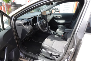 Toyota Corolla 1.8L Hybride Touring Sports Teamplayer, Véhicule Familial Économe en Carburant, Design Moderne, Confort de Conduite - Product Image 6