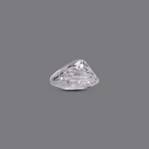 Handcrafted 45 Carat White Zircon Loose Gemstone for Fine Jewelry - Product Image 3