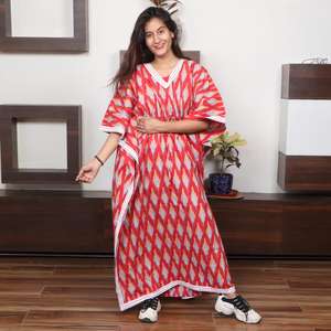 Floor-Length Natural Waist V-neck Floral Print Cotton Kaftan for Women Eco-Friendly Casual Arabian Beach Wear <b>Red</b> Wholesale - Product Image 1