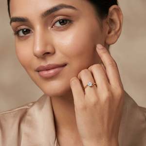 Bague solitaire ronde en moissanite, argent 925, design de bande ouverte incurvée, plaqué or, bijoux classiques pour femme, fiançailles, demande en mariage, mariage - Product Image 3