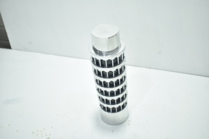 โมเดลตู้โชว์อะลูมิเนียมคุณภาพสูง พร้อมงานตกแต่งอย่างมีศิลปะ เหมาะสำหรับนักสะสม ตกแต่งบ้าน และเป็นของขวัญ จำหน่ายแล้ววันนี้ - Product Image 4