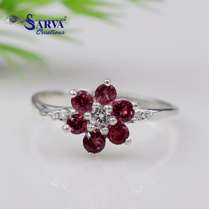 Anillo Floral de Rodolita Granate en Plata de Ley 925, Elegante Gema Roja con Moissanita, Joyería de Compromiso y Boda para Mujer, Regalo - Product Image 6