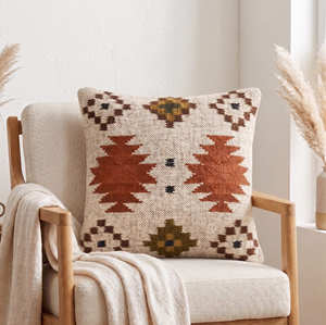 Housse de coussin en kilim turc bleu avec motif diamant héritage pour canapé, décoration de style scandinave et mondial - Product Image 3