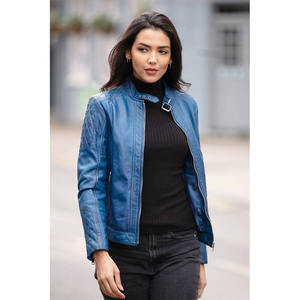 แจ็คเก็ตหนังมอเตอร์ไซค์ผู้หญิงแฟชั่นขายส่ง ผ้าโพลีเอสเตอร์ถัก ย้อมสีเรียบ ระบายอากาศดี ขายดี มีสไตล์ สำหรับฤดูหนาว รับผลิตแบบ OEM - Product Image 1