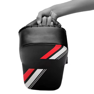 Protège-tibias respirants et à séchage rapide, de haute qualité, personnalisés pour le kickboxing thaïlandais, en vente - Product Image 5