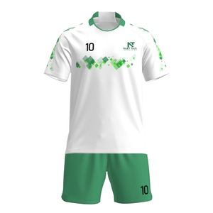 Vêtements de sport confortables pour hommes, uniforme de football 100% polyester, uniforme de football sur mesure pour hommes - Product Image 1