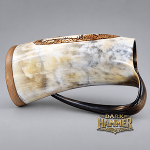 Mug à boire en corne naturelle gravé à la main, style viking, tasse à bière de style nordique, vaisselle rustique - Product Image 3