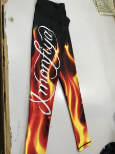 Leggings Deportivos Personalizados para Mujer, Leggings de Gimnasio de Alta Calidad con Cintura Elástica, Ecológicos y Antibacterianos - Product Image 4