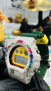 Montre unisexe de luxe avec boîtier rond en argent 925, sertie de diamants Moissanite VVS, cadran jaune et bracelet vert - Product Image 4