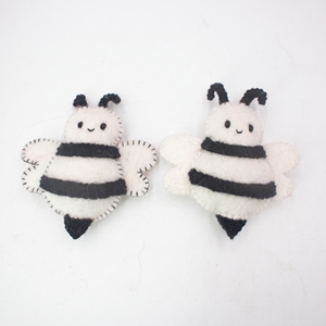 Wholesale Stitched Felt Halloween <b>Bee</b> Ornament Spooky Black Orange Hanging Decor <b>Gift</b> Set for Child - Product Image 1