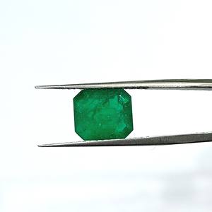 Esmeralda Octogonal Verde de 4.14 Quilates de Zambia, Gema Suelta - Product Image 2