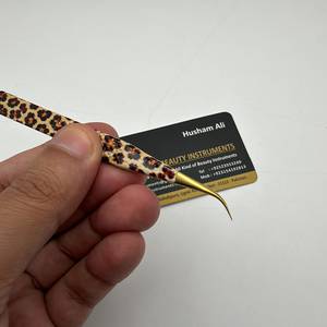 Pince à épiler professionnelle pour extensions de cils, à pointe incurvée en fibre, motif léopard, en acier inoxydable, logo personnalisé - Product Image 5