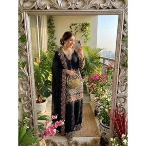 Ensemble de costume 3 pièces de créateur très demandé, comprenant un haut, un pantalon palazzo et un dupatta, avec broderies riches, entièrement cousu, pour femme, idéal pour les soirées. - Product Image 1
