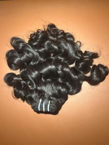 Paquetes de cabello rizado de bebé indio virgen Extensiones de cabello humano de templo crudo Cabello doble estirado sin procesar apretado: no modelo permanente - Product Image 4