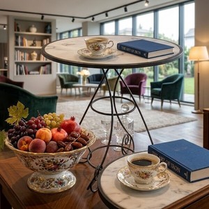 Mesa de Café Clásica para Exteriores con Tapa Redonda de Mármol y Base de Hierro Forjado Negro Ornamentado para Patio o Cafetería - Product Image 4