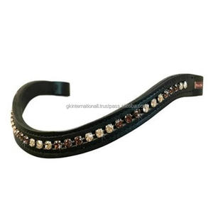 Impresionante frenteira de cuero acolchada con cristales brillantes e incrustaciones de cadena de diamantes, para caballo de tamaño full cob. - Product Image 6