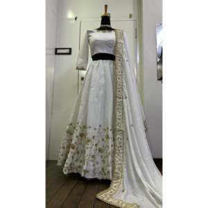 ชุดปาร์ตี้ lehenga choli ของผู้หญิงที่มี zari และเลื่อมทำงาน - Product Image 4