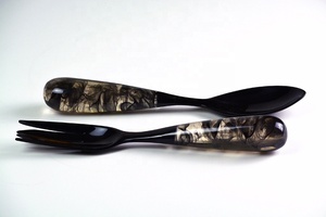 Cuillères à salade en résine Artizon Studio, fabriquées à la main et personnalisées, ustensiles de cuisine magnifiques, résistants au lave-vaisselle, fabriqués en usine - Product Image 2