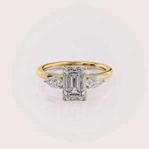 Anillo de compromiso de moissanita más vendido para mujer, con diseño de lujo y artesanía fina, disponible para la venta - Product Image 2