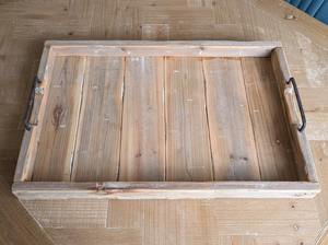 Bandeja de Madera en Color Gris Rústico, Forma Rectangular Resistente con Asas Prácticas, Ideal para Servir con Estilo - Product Image 2