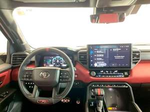 Toyota Tundra TRD Pro Hybride 4x4 d'occasion 2025 - Product Image 5