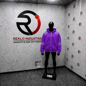 NUEVA Sudadera con capucha para hombre, morada, con cremallera y pedrería, estilo urbano oversize, con bolsillo frontal, informal, para otoño, de ajuste regular, de forro polar estampado. - Product Image 3