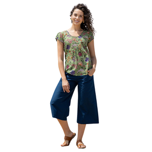 Camisa estampada para mujer con estampado moderno y tela suave y cómoda - Product Image 1