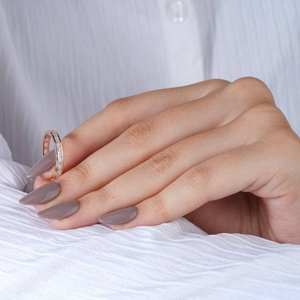 แหวนนิ้วดีไซน์เรียบหรูสำหรับผู้หญิง เหมาะสำหรับสวมใส่ทุกวัน ของขวัญงานแต่งงาน แหวนวงเรียบหรูสีโรสโกลด์ - Product Image 5
