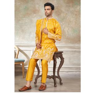 Kurta pour homme, confortable et très vendue, idéale pour les festivals, en coton léger mélangé, tenue traditionnelle pour les fêtes, disponible à bas prix. - Product Image 1