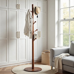 Perchero minimalista de madera con base redonda y ganchos para almacenamiento en la entrada - Product Image 3