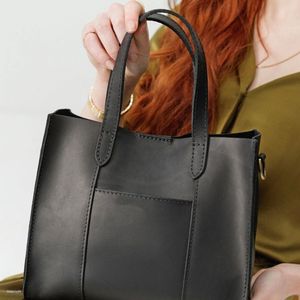 Wholesale Premium Quality Women Genuine Leather Crossbody Tote Bag Fashion <b>Shoulder</b> Bag Modern Black Office Travel Bag - Product Image 5
