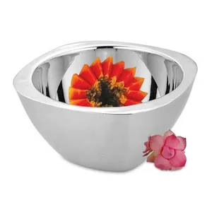 Bol en métal artisanal rustique, élégant, pour fruits, idéal pour la décoration de table de restaurant de style campagnard, bol à fruits contemporain fabriqué à la main - Product Image 1