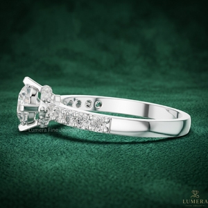 Bague de fiançailles personnalisée en diamant de laboratoire IGI, taille brillant rond, or blanc 9K 10K 14K 18K, pavée - Product Image 2
