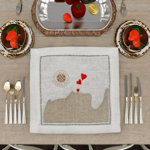 Serviette de cocktail élégante et réutilisable avec broderie détaillée, durable, idéale pour des réceptions chics et des événements raffinés. - Product Image 5