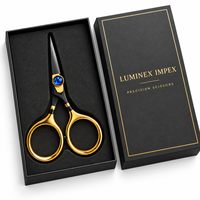 Ciseaux de coupe pour ligne de pêche en gros avec poignées dorées décoratives et bijoux bleus, personnalisation de la marque et emballage disponibles