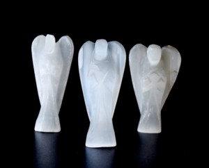 Vente directe usine – Anges en sélénite transparente de 3 pouces, sculptés, origine européenne, objet de collection d'art, provenant d'un fabricant indien - Product Image 6