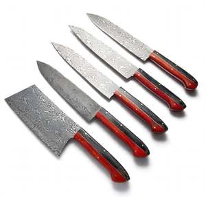 Ensemble d'outils de cuisine en acier damas, fabriqué à la main, 5 pièces, avec manche en bois rouge et noir. - Product Image 1