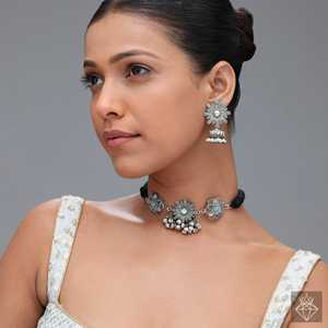 Prao intrincado floral oxidado gargantilla elegante collares finos - Product Image 4