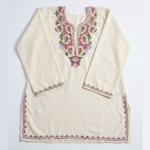 Elegante Kurti Kashmiri color marfil con bordado floral Sozni - Product Image 4