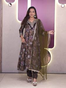 Avec les ensembles de costumes afghans les plus vendus et décorés avec le meilleur travail manuel et les impressions avec la taille disponible - Product Image 4