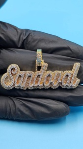 จี้เพชรโมอิสซาไนต์ VVS สลักชื่อตามสั่ง จี้ตัวอักษรสองสี เงินแท้ 925 จี้ฮิปฮอปสองชั้น ของขวัญวันเกิดสำหรับเขา - Product Image 5