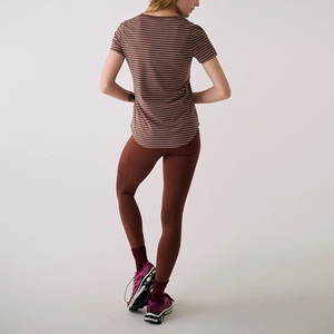 Camiseta de punto de algodón transpirable y ecológica para mujer, de manga corta, cuello en V, hombros descubiertos, corte regular, ideal para verano. - Product Image 4